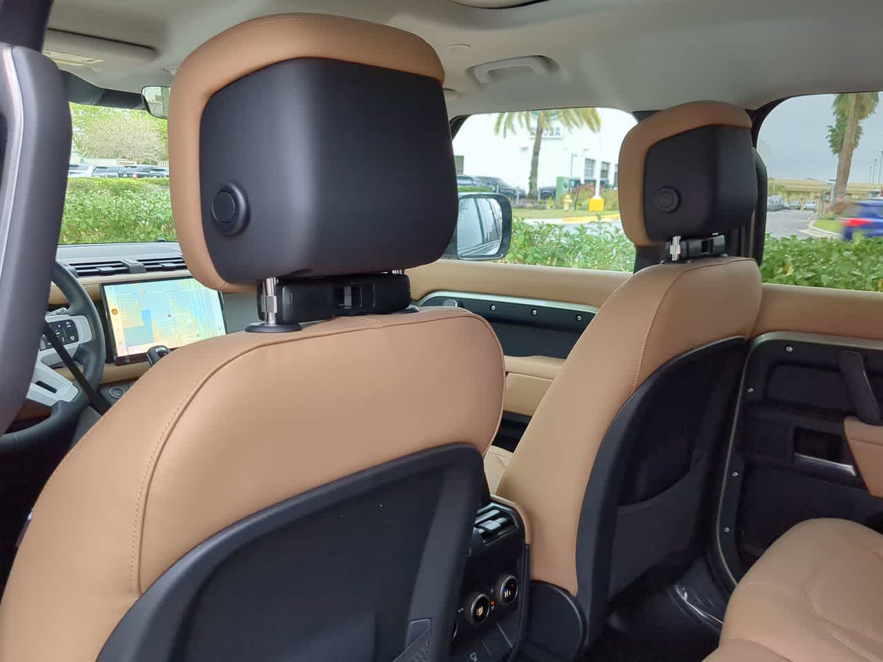 2025 Land Rover Defender 110 19