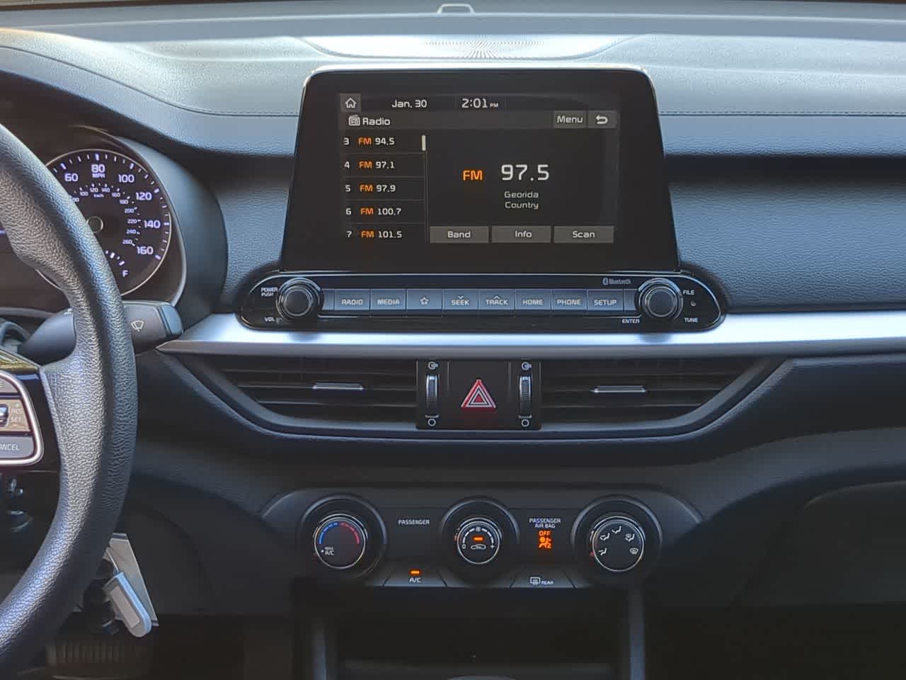 Thumbnail: 2020 Kia Forte - 26