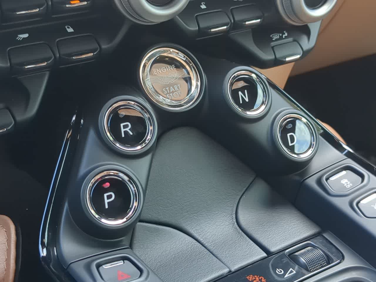 Thumbnail: 2020 Aston Martin Vantage - 26