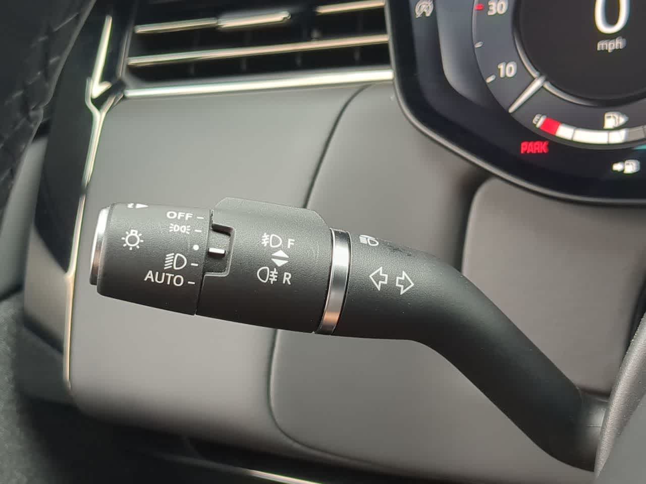 Thumbnail: 2025 Land Rover Range Rover Sport - 29