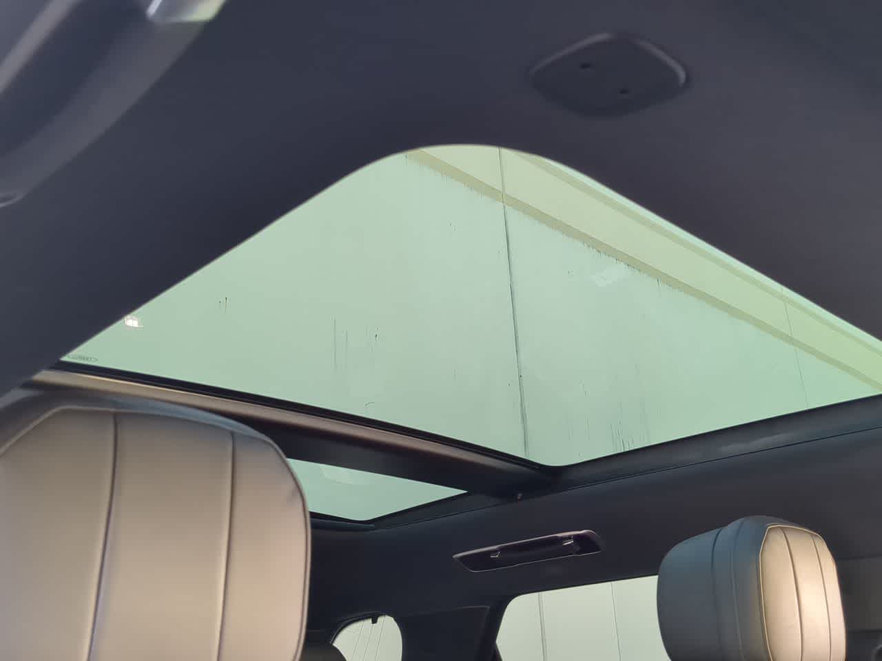 Thumbnail: 2025 Land Rover Range Rover Sport - 18