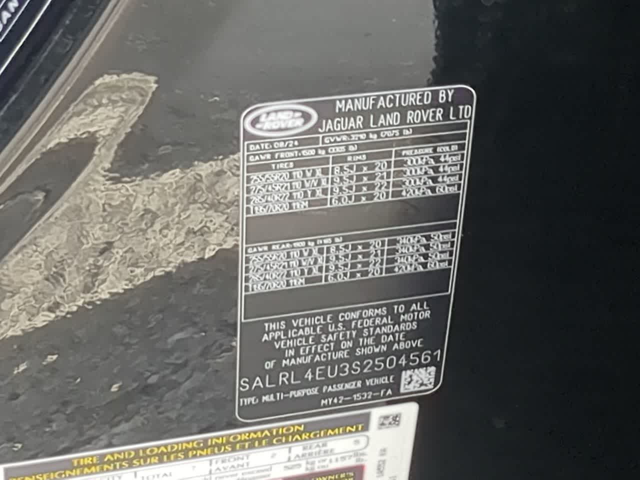 Thumbnail: 2025 Land Rover Discovery - 38