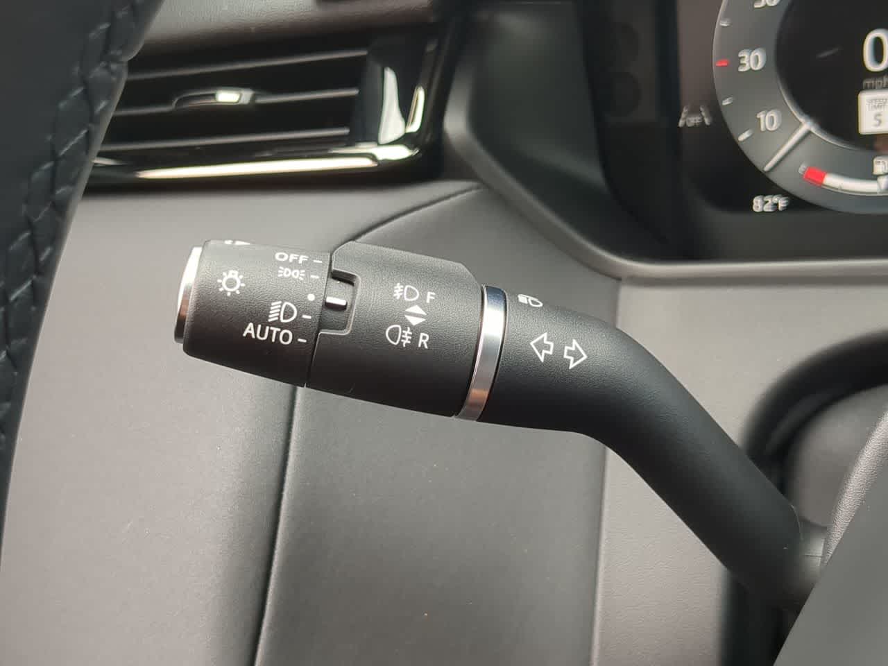 Thumbnail: 2025 Land Rover Range Rover Velar - 29