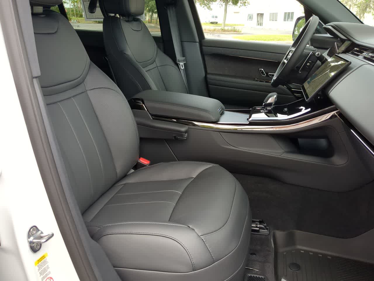 Thumbnail: 2025 Land Rover Range Rover Sport - 24