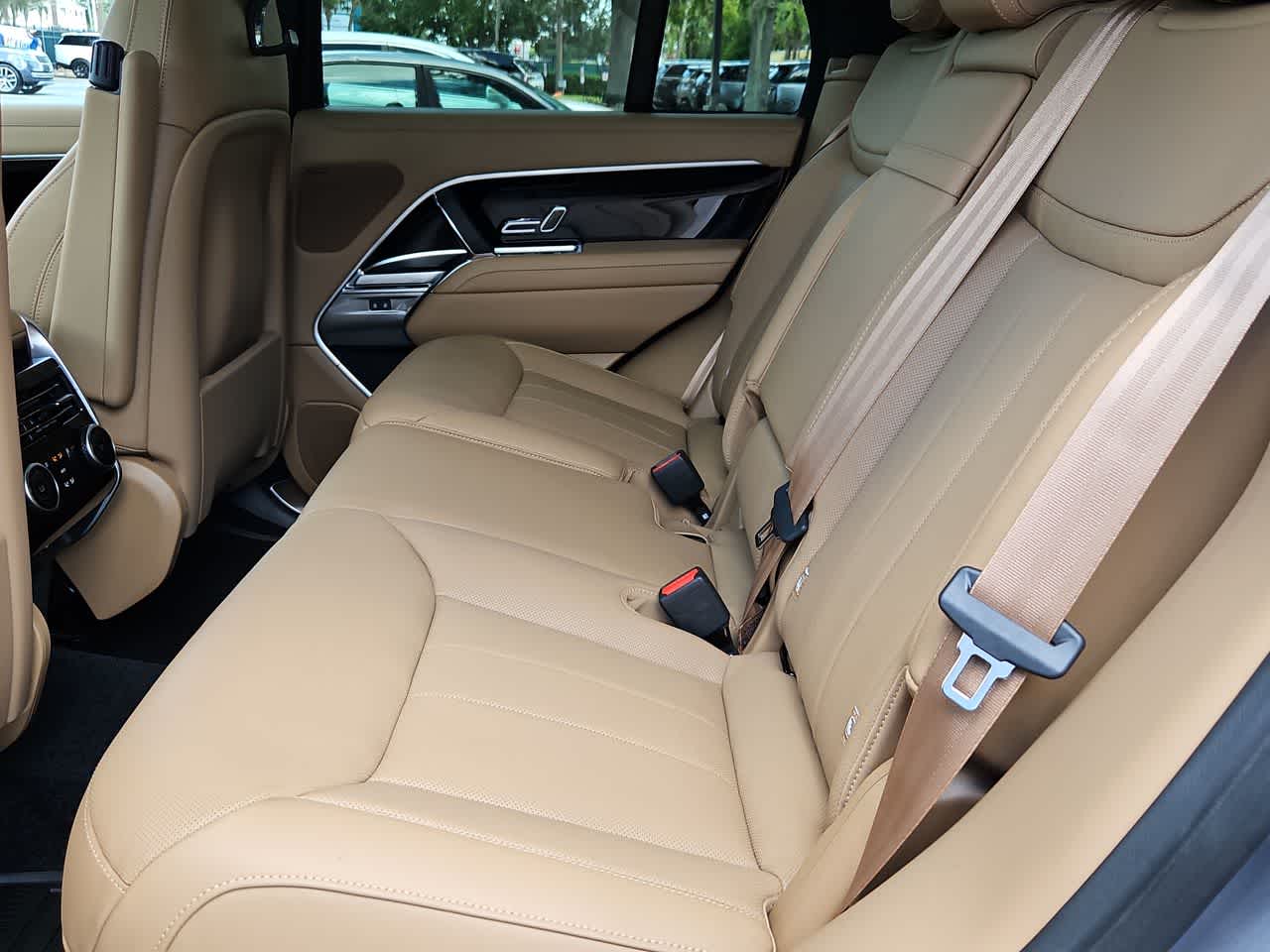 Thumbnail: 2025 Land Rover Range Rover - 21