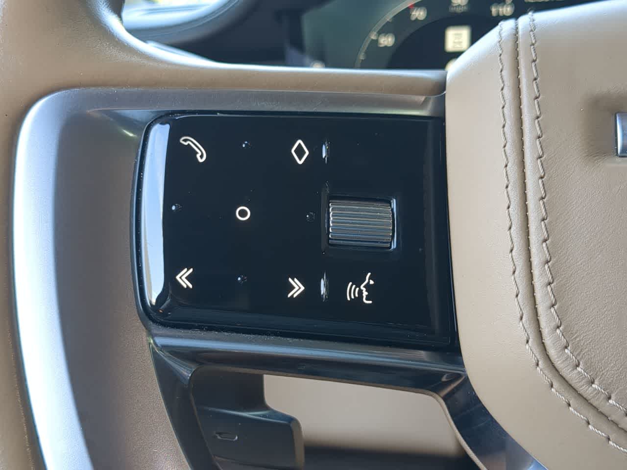 Thumbnail: 2023 Land Rover Range Rover - 25