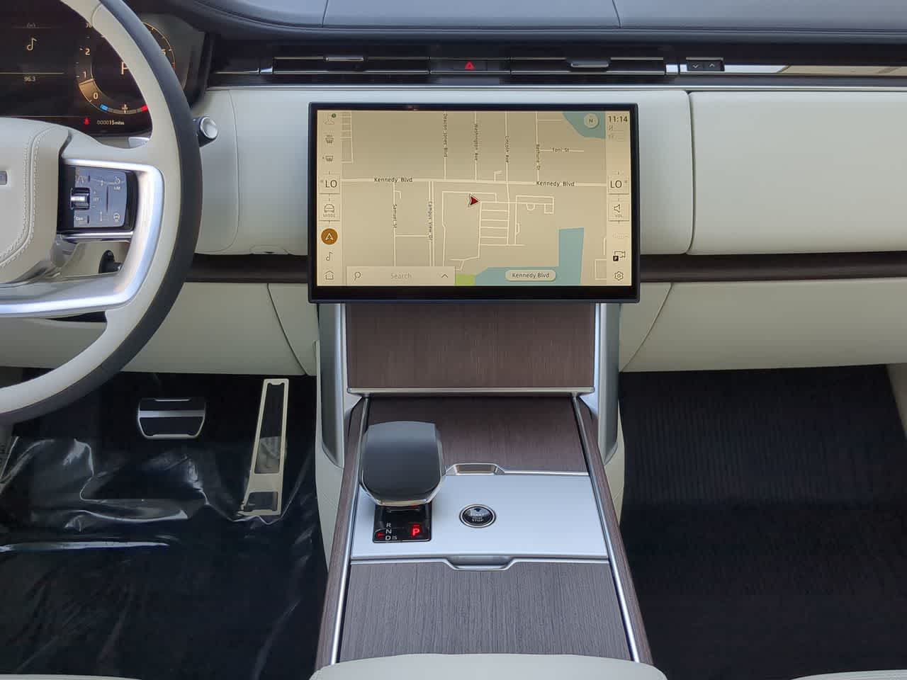 Thumbnail: 2025 Land Rover Range Rover - 29