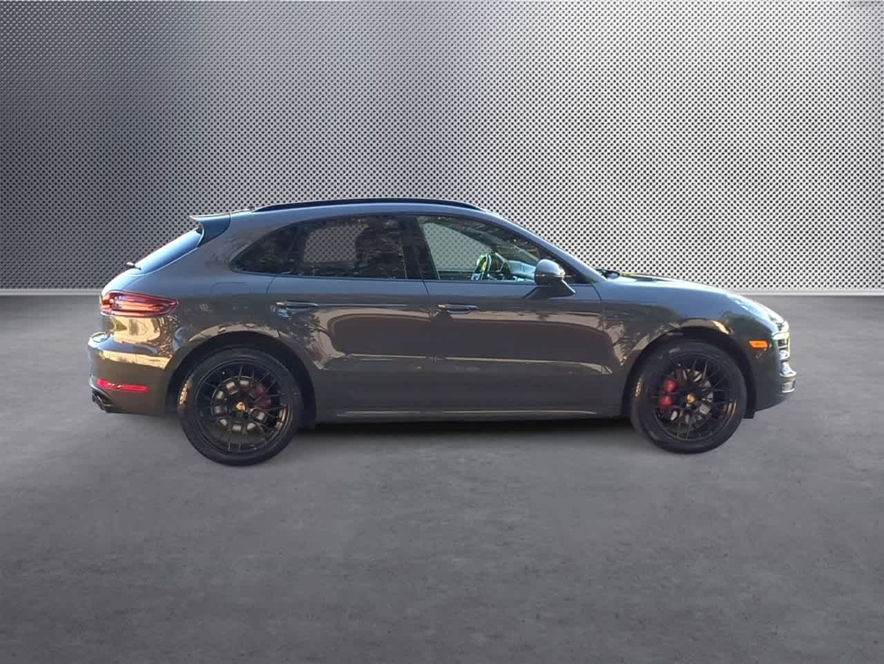Thumbnail: 2018 Porsche Macan - 9