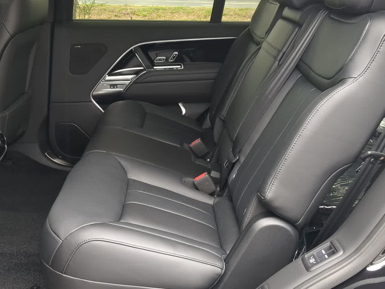 Thumbnail: 2026 Land Rover Range Rover - 20