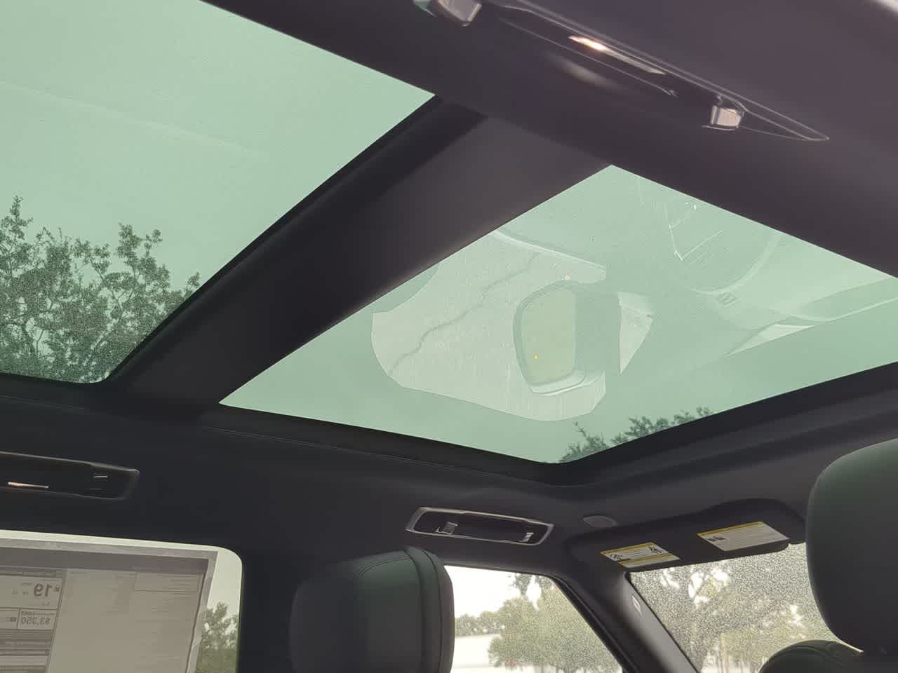 Thumbnail: 2025 Land Rover Range Rover - 22