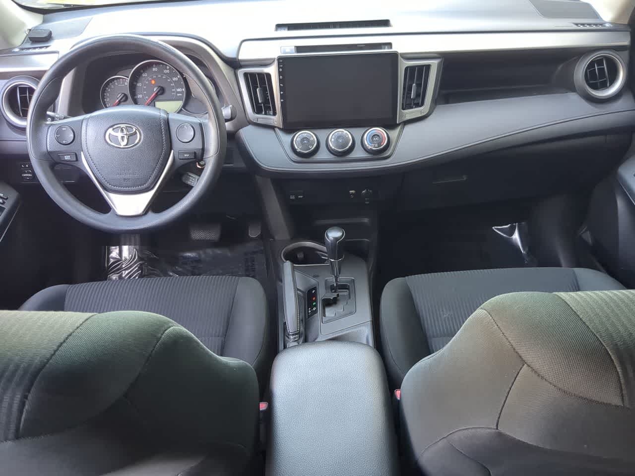 Thumbnail: 2016 Toyota RAV4 - 14