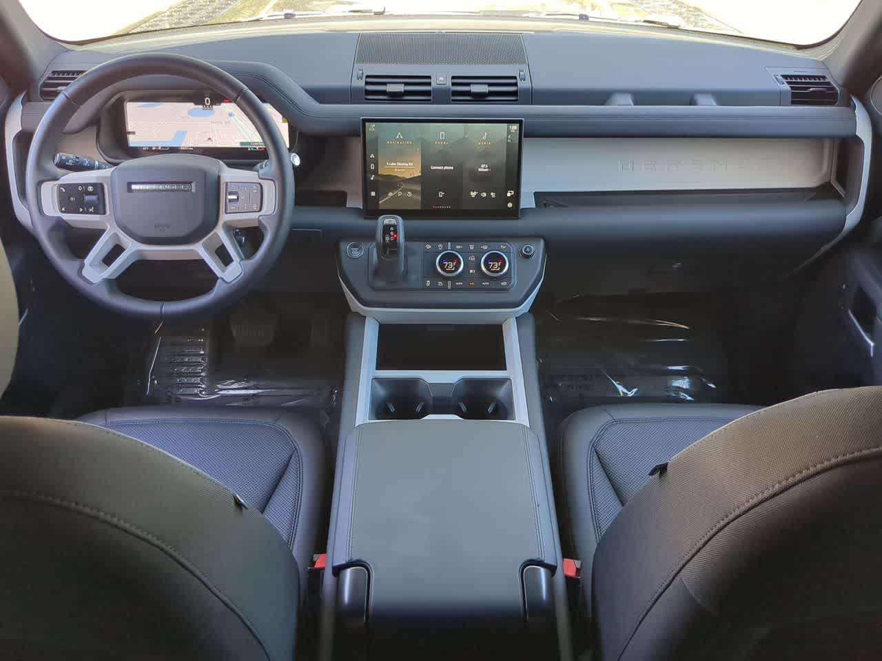 Thumbnail: 2025 Land Rover Defender - 15