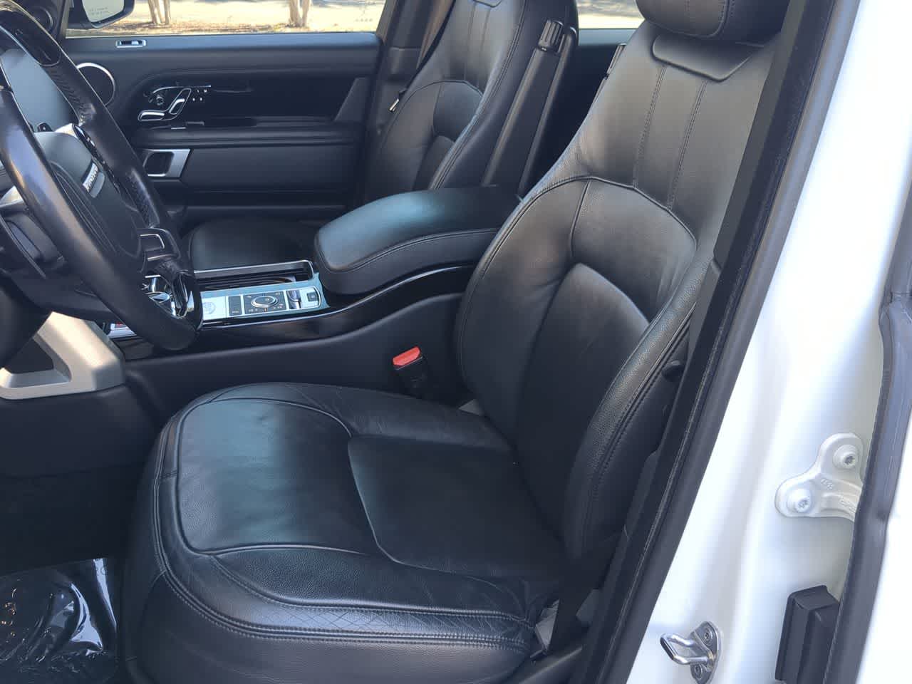 Thumbnail: 2020 Land Rover Range Rover - 15