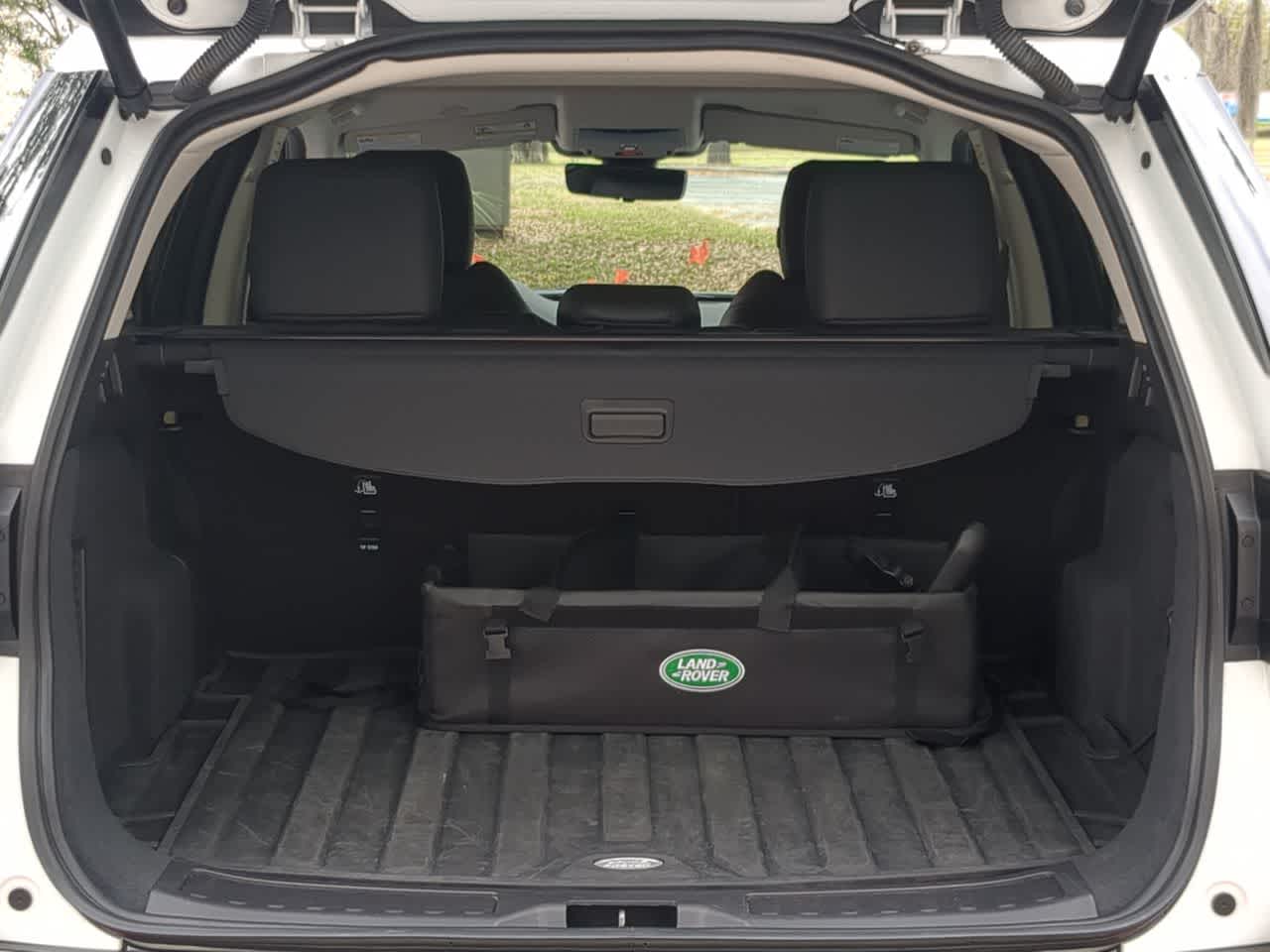 Thumbnail: 2025 Land Rover Discovery Sport - 37