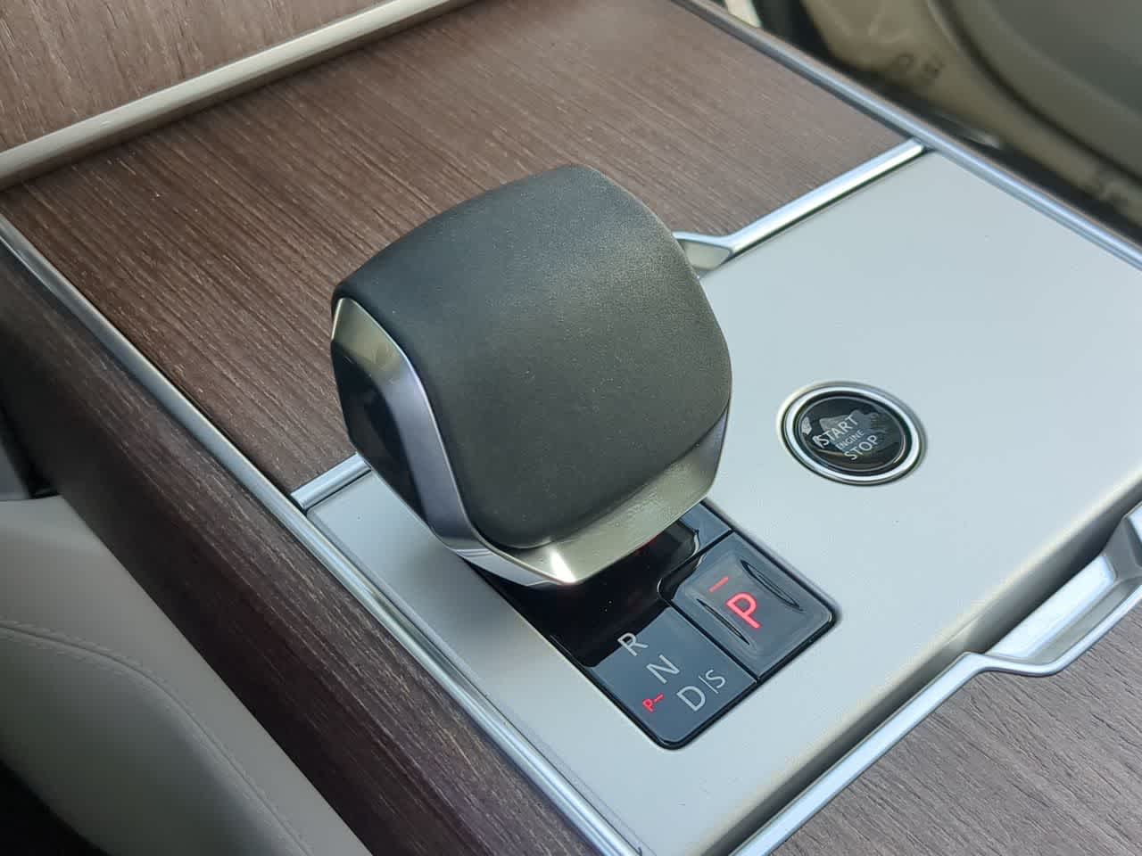 Thumbnail: 2026 Land Rover Range Rover - 34