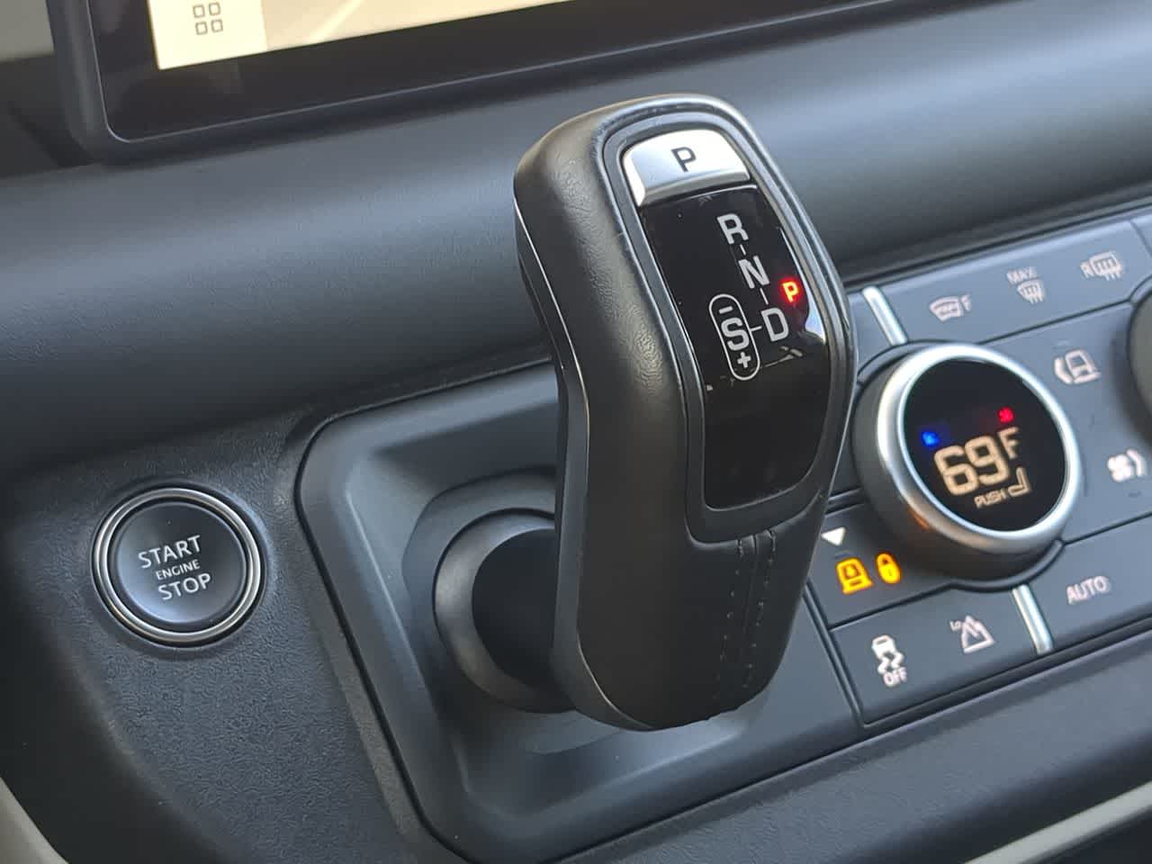 Thumbnail: 2024 Land Rover Defender - 35