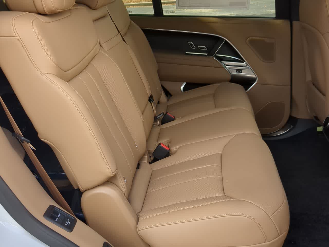 Thumbnail: 2026 Land Rover Range Rover - 22