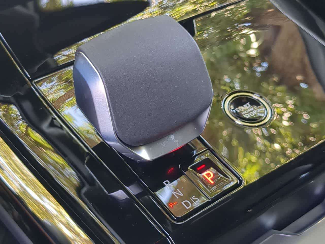 Thumbnail: 2026 Land Rover Range Rover Sport - 35