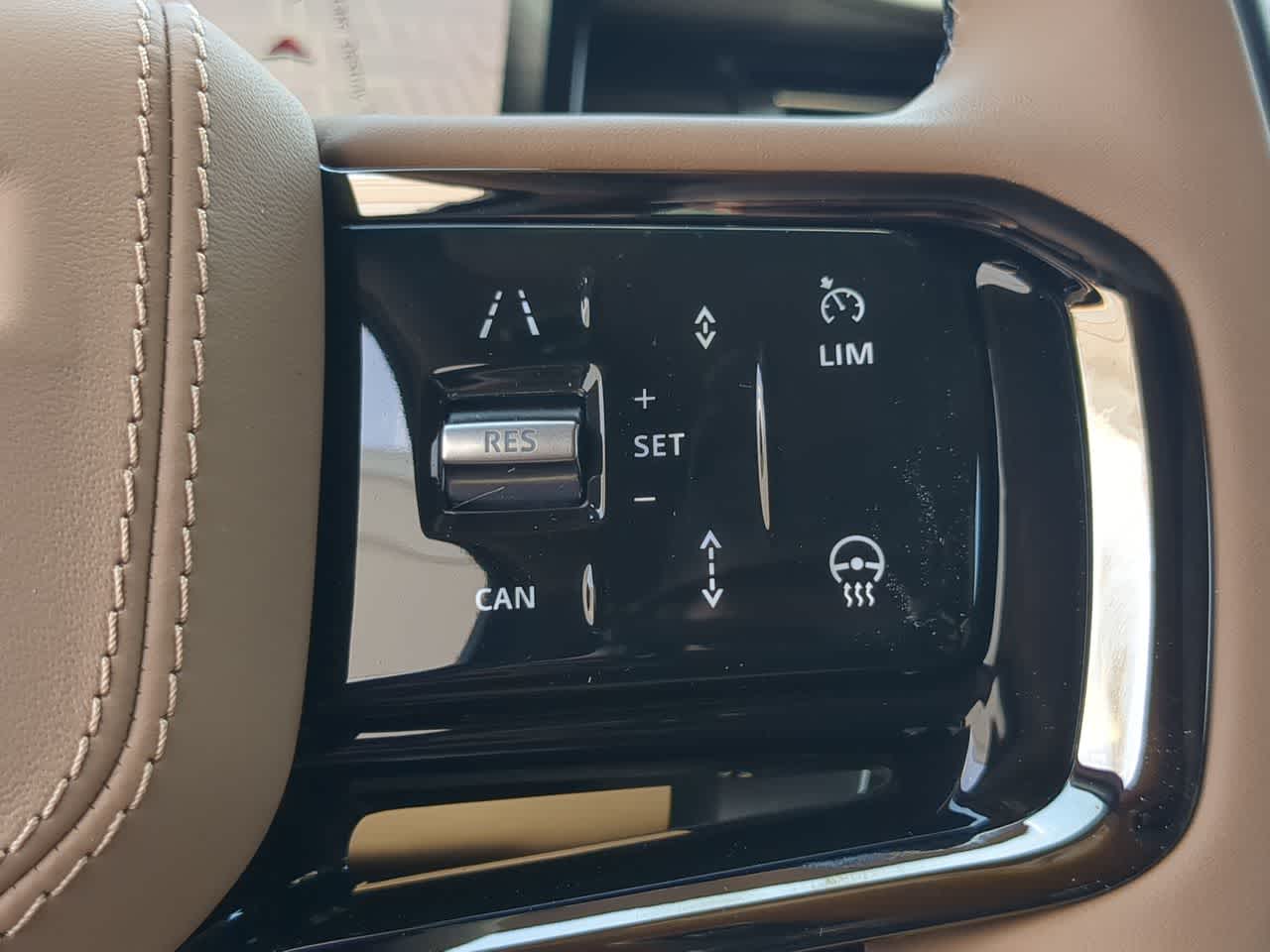 Thumbnail: 2026 Land Rover Range Rover Sport - 27