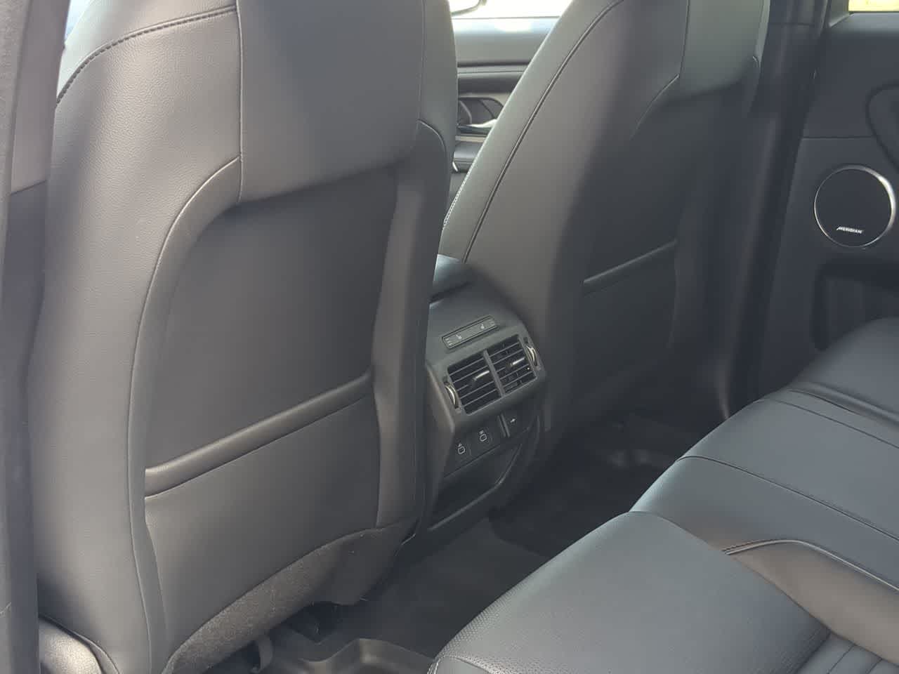 Thumbnail: 2025 Land Rover Discovery Sport - 17