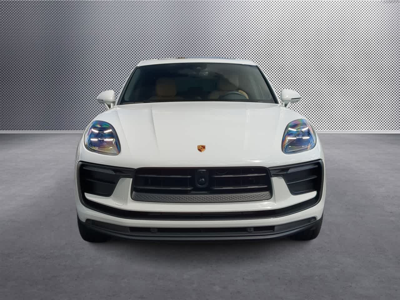 2025 Porsche Macan Base photo 3