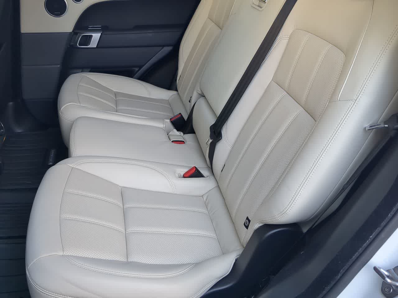 Thumbnail: 2022 Land Rover Range Rover Sport - 20