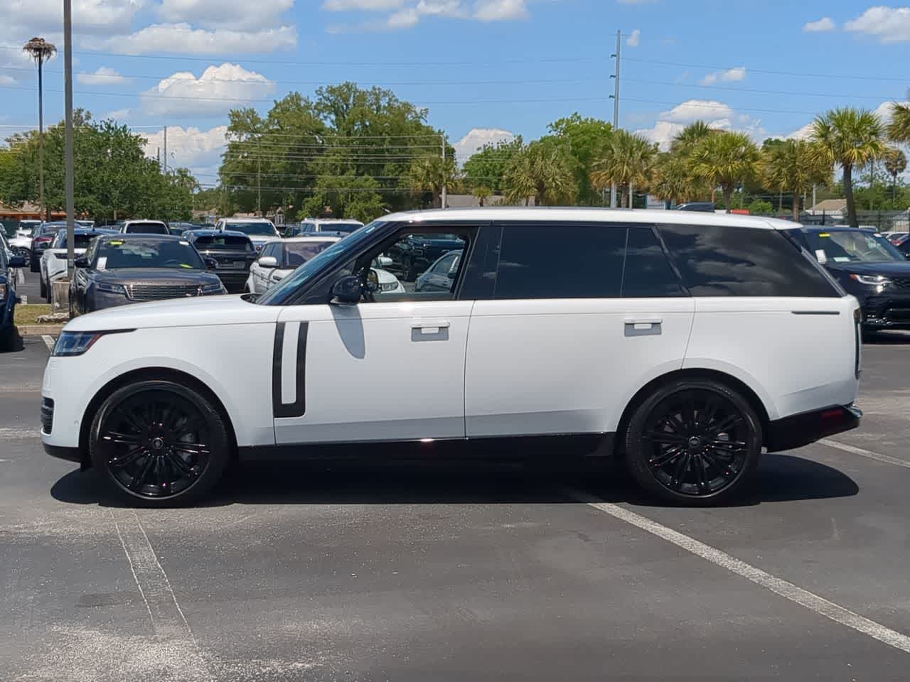 Thumbnail: 2024 Land Rover Range Rover - 9