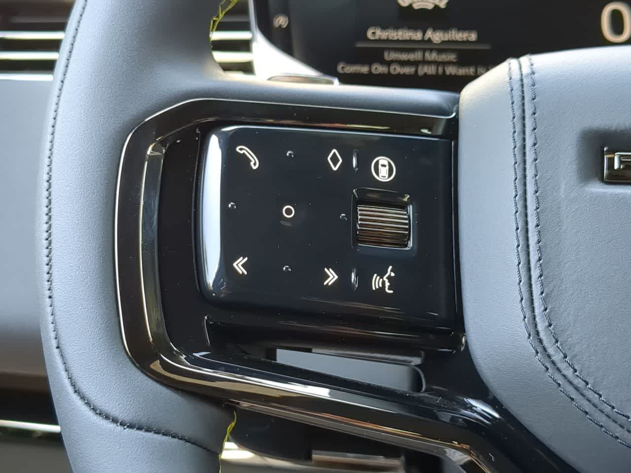 Thumbnail: 2025 Land Rover Range Rover Sport - 25