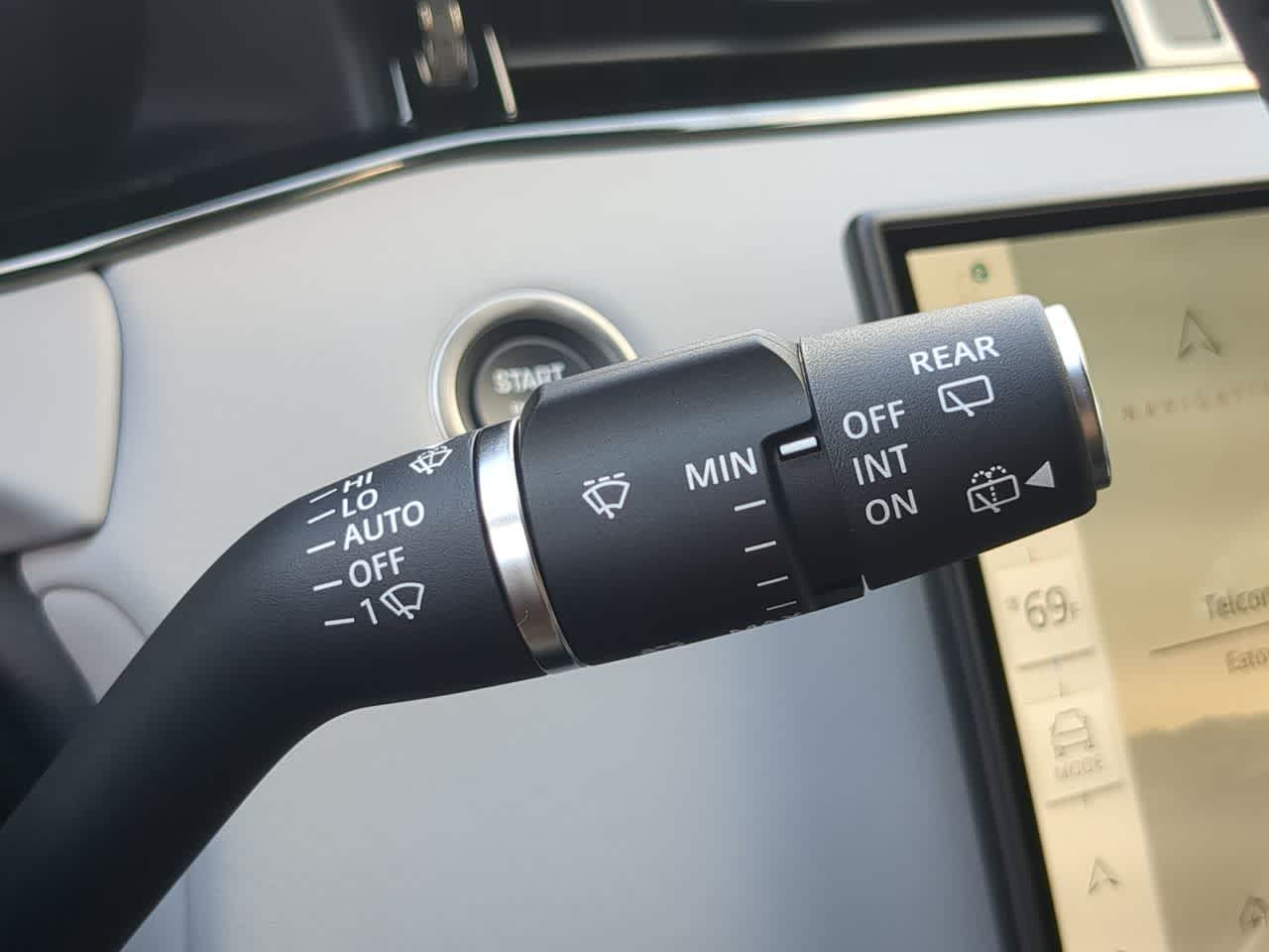 Thumbnail: 2026 Land Rover Range Rover Evoque - 28