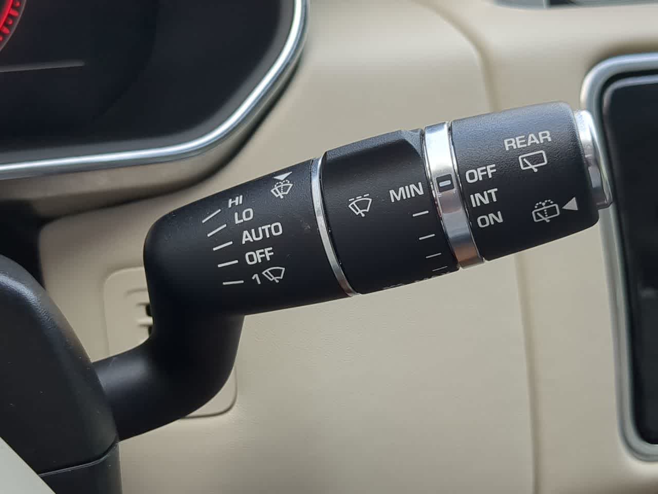 Thumbnail: 2020 Land Rover Range Rover - 28