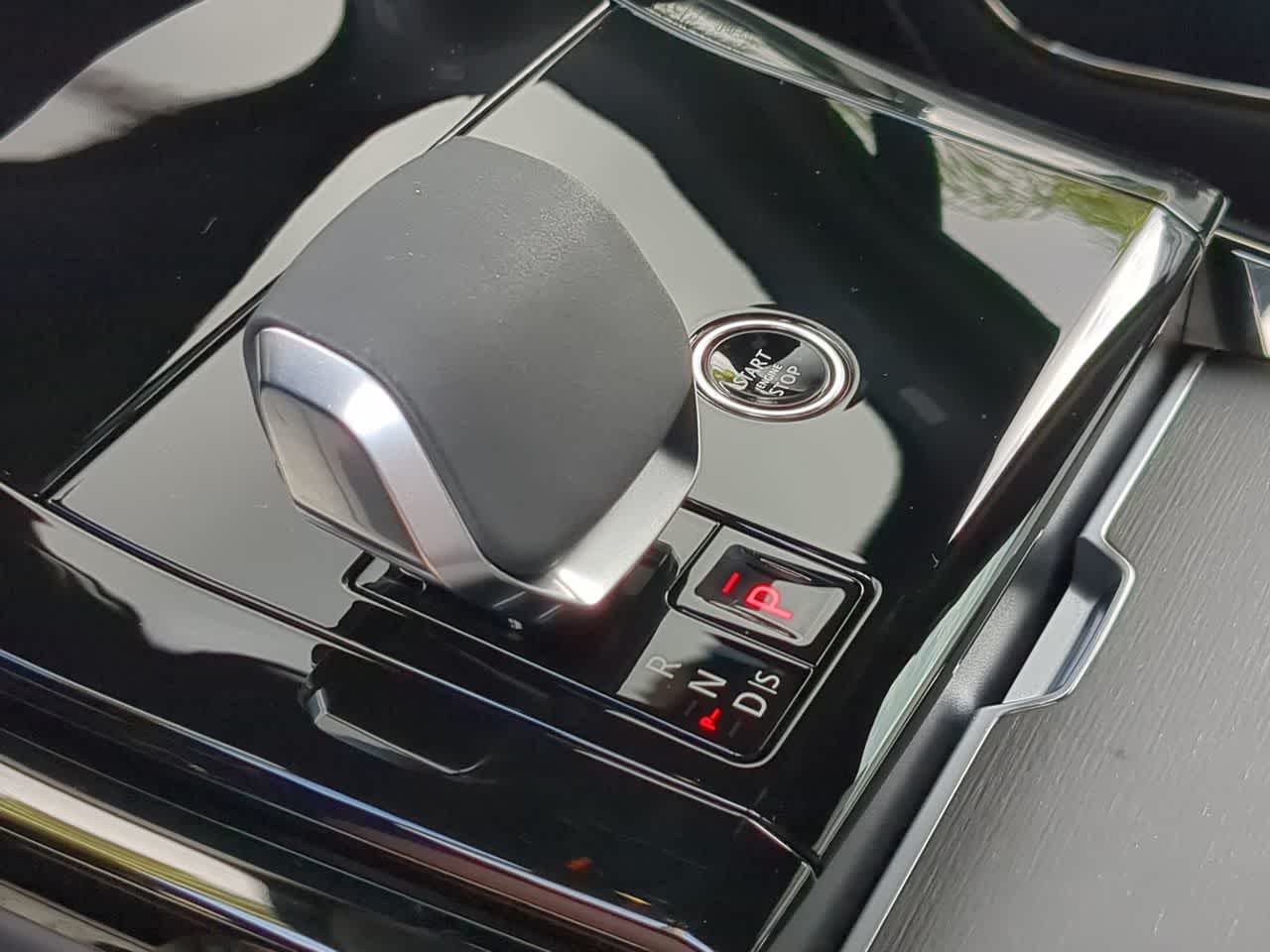 Thumbnail: 2025 Land Rover Range Rover Sport - 33