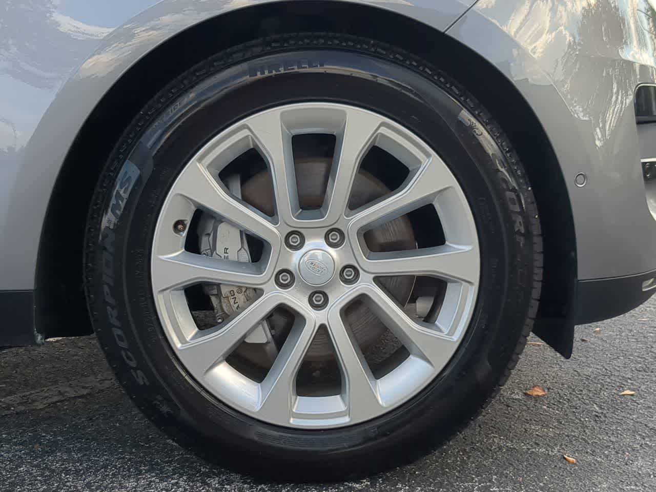 Thumbnail: 2025 Land Rover Range Rover Sport - 14