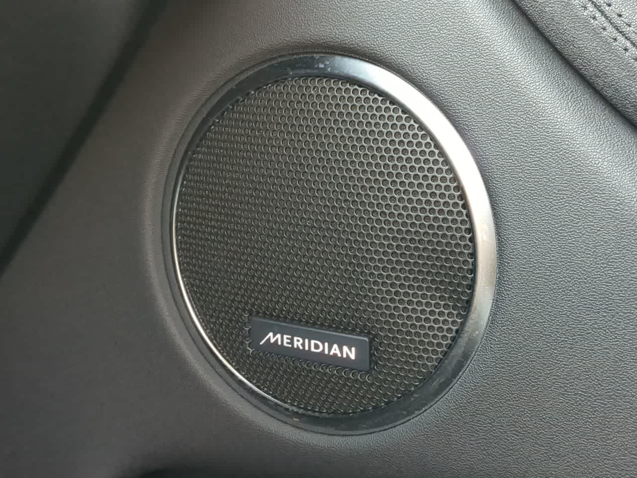 Thumbnail: 2025 Land Rover Discovery Sport - 33