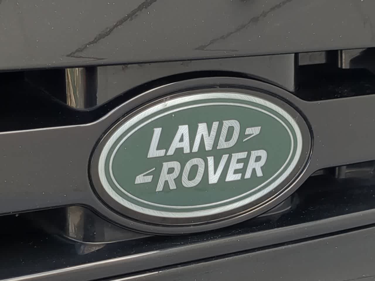 Thumbnail: 2025 Land Rover Defender - 12