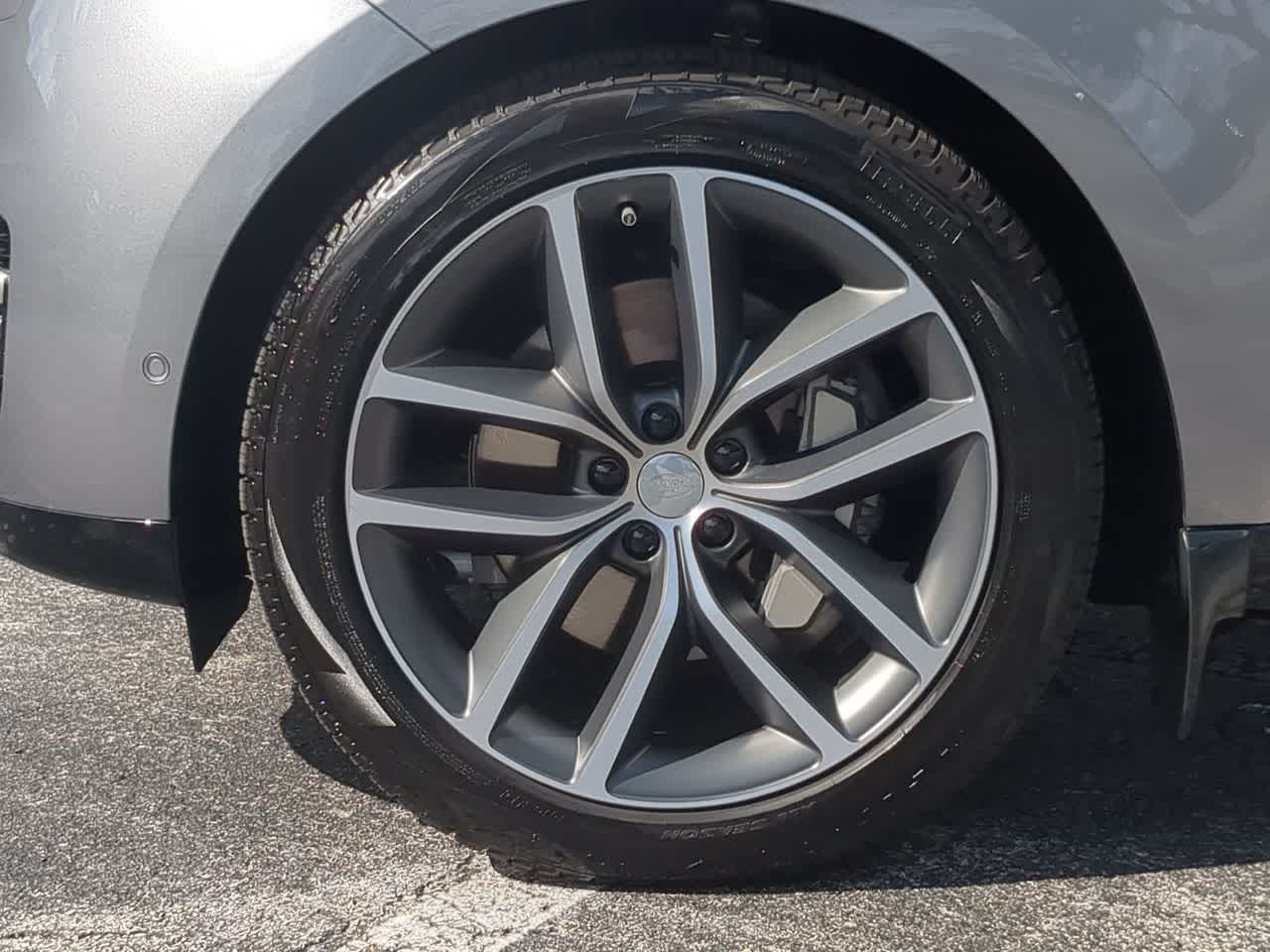 Thumbnail: 2024 Land Rover Range Rover - 14