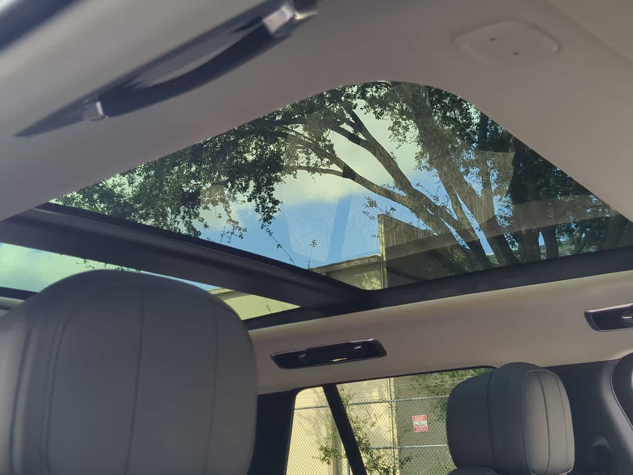 Thumbnail: 2024 Land Rover Range Rover - 19