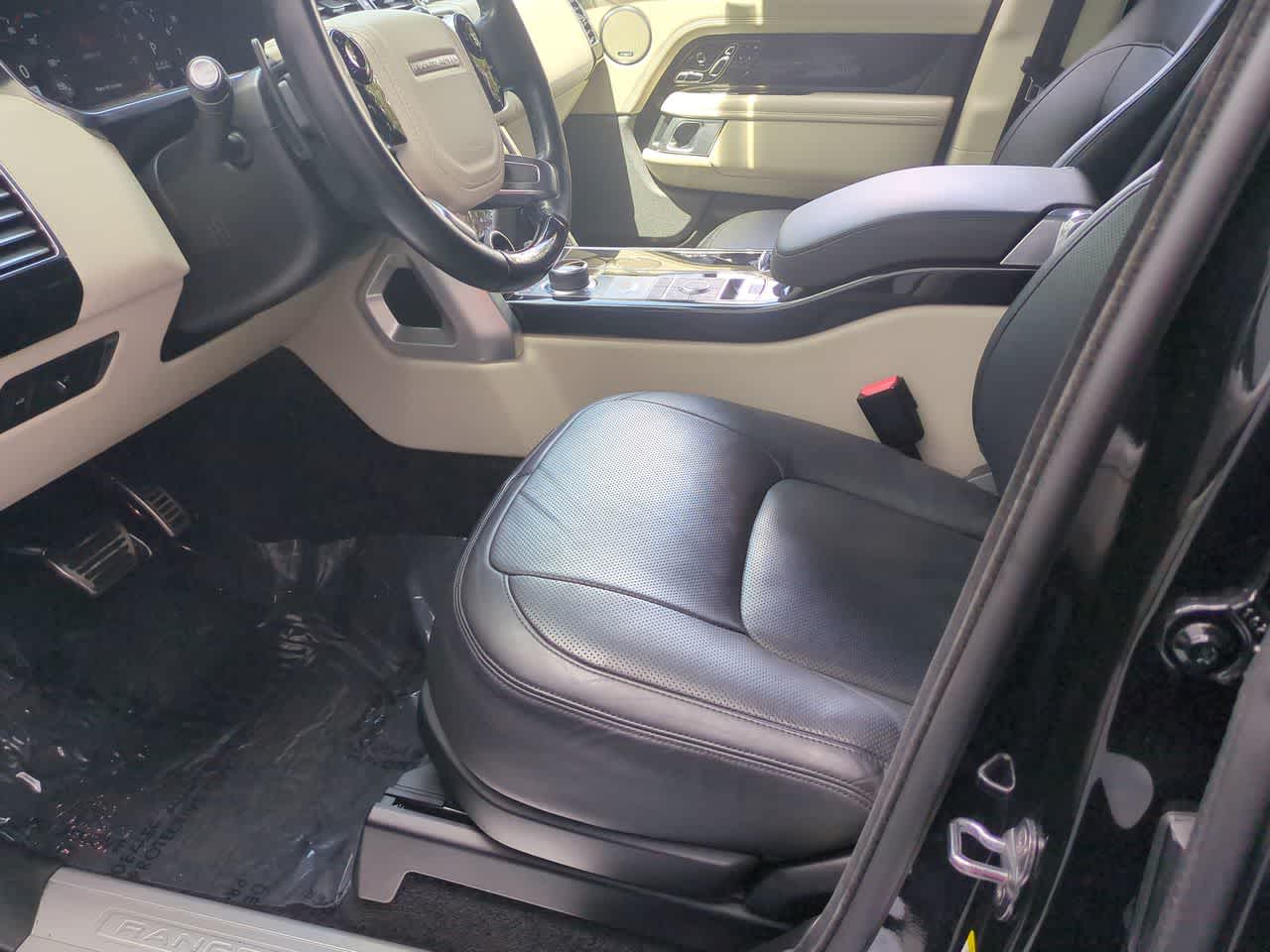 Thumbnail: 2021 Land Rover Range Rover - 17