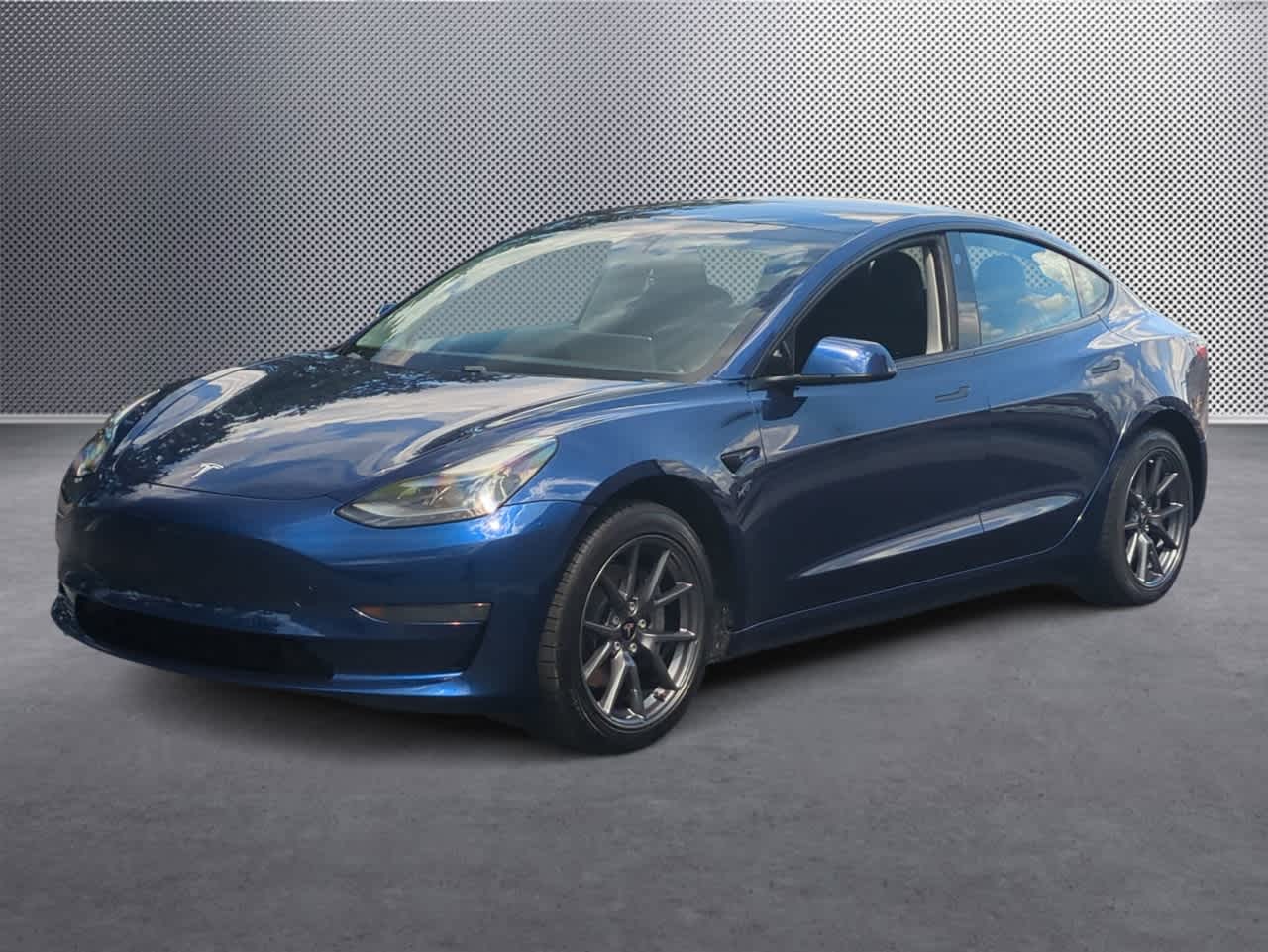 Thumbnail: 2021 Tesla Model 3 - 4