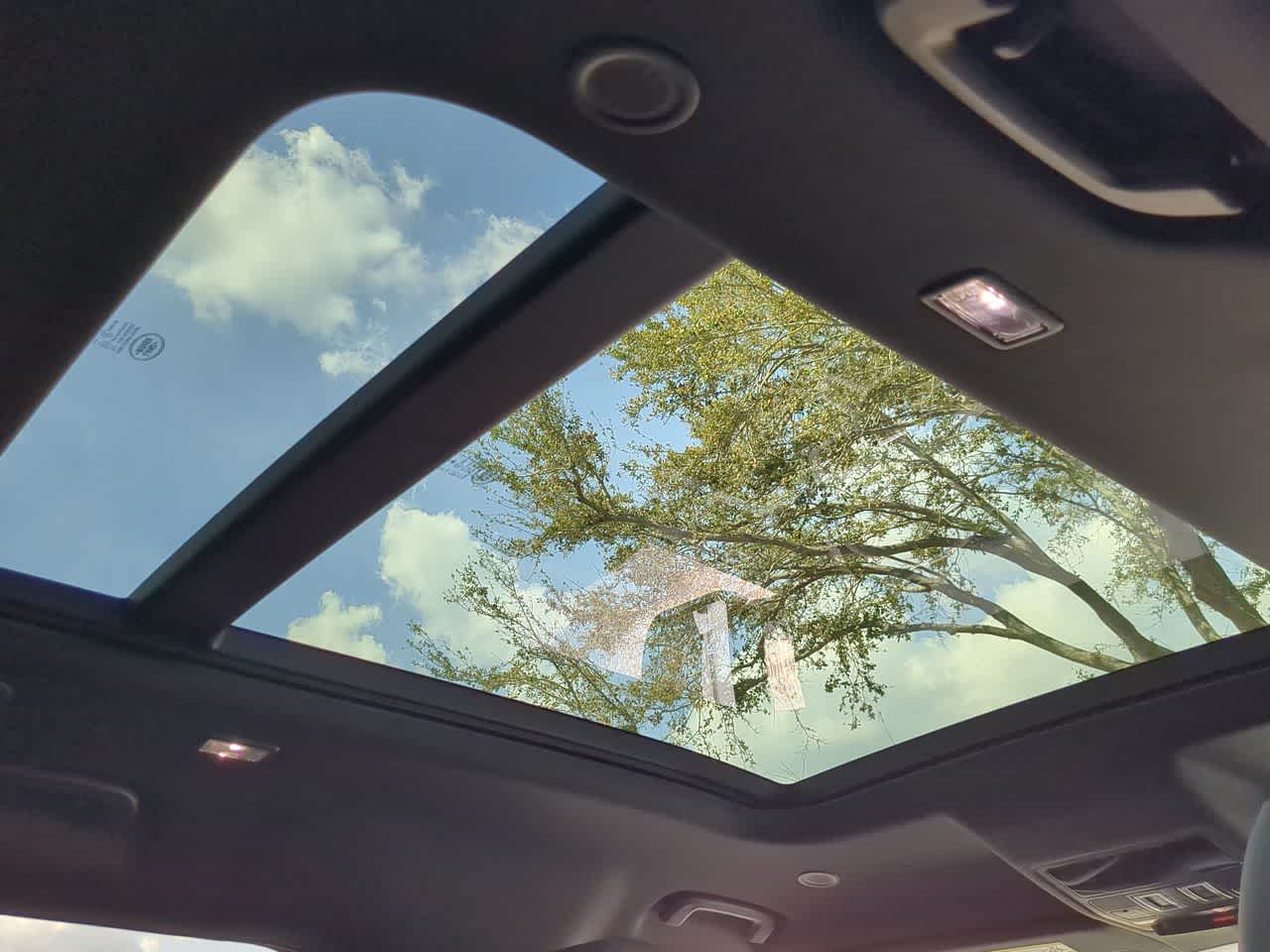 Thumbnail: 2025 Land Rover Defender - 22