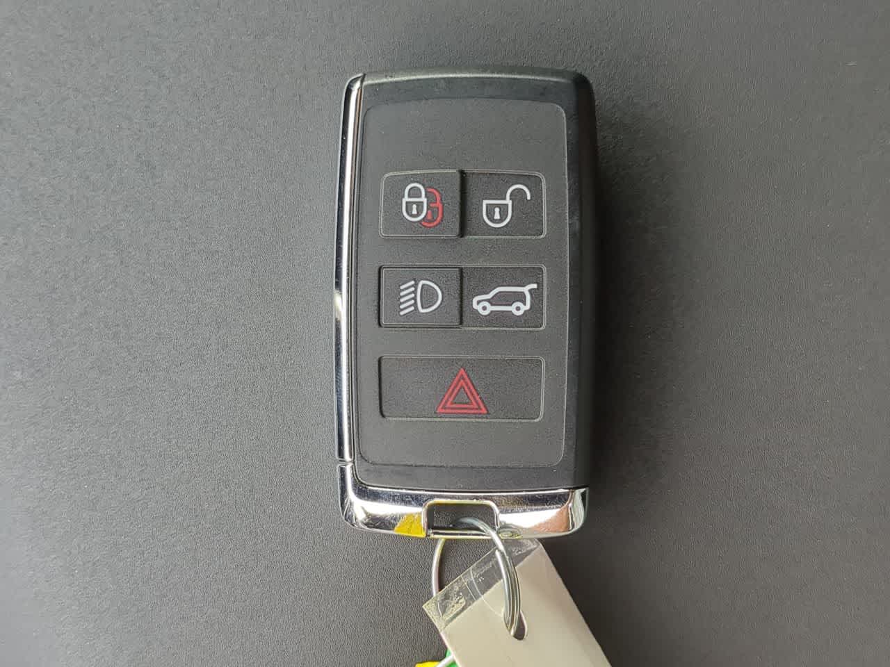 Thumbnail: 2025 Land Rover Discovery - 37