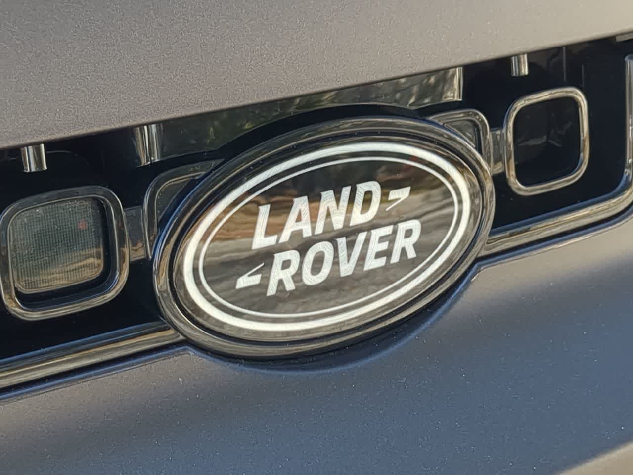 Thumbnail: 2025 Land Rover Defender - 12