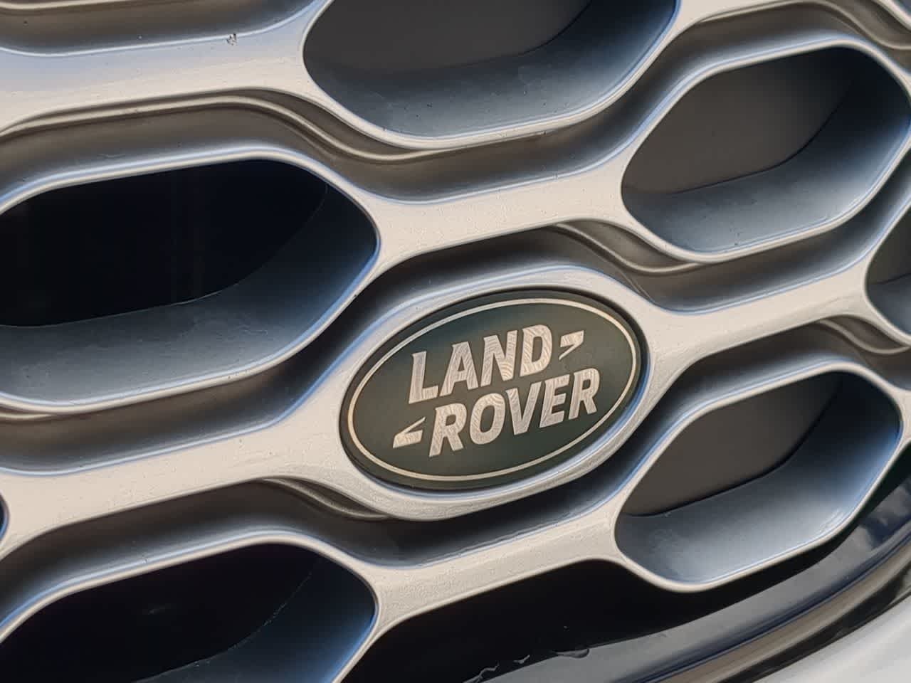 Thumbnail: 2025 Land Rover Discovery - 12