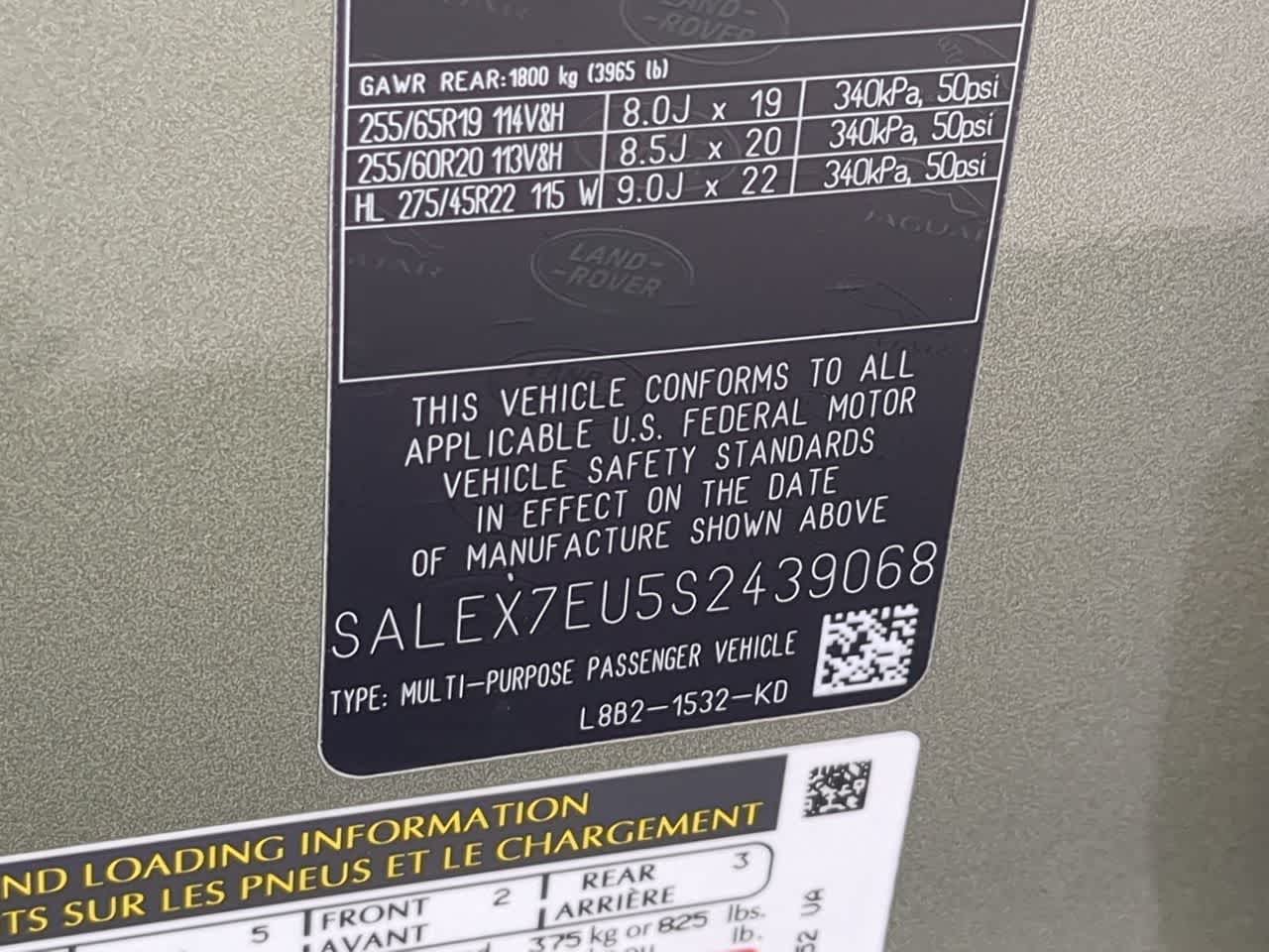 Thumbnail: 2025 Land Rover Defender - 39