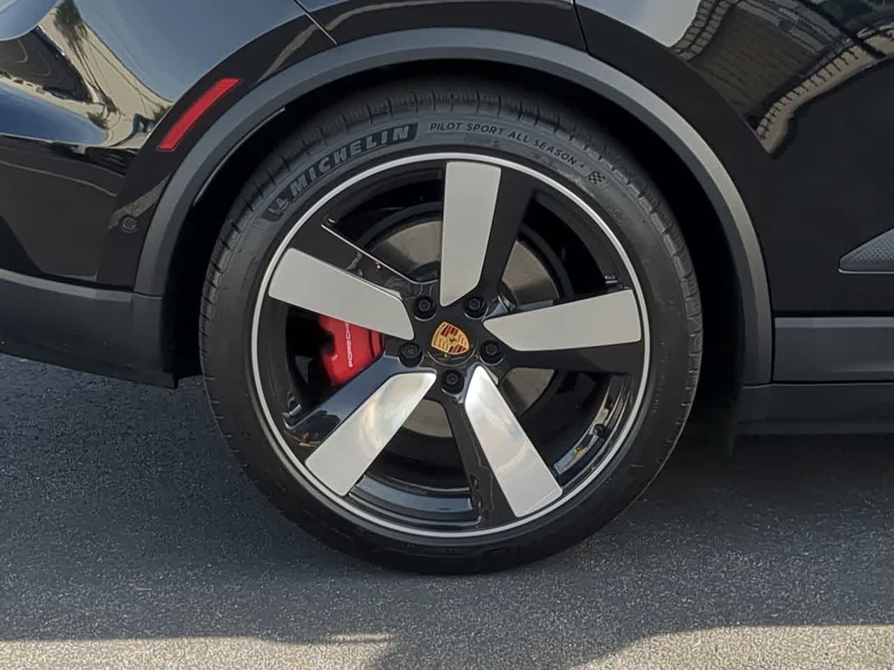 Thumbnail: 2025 Porsche Macan - 14