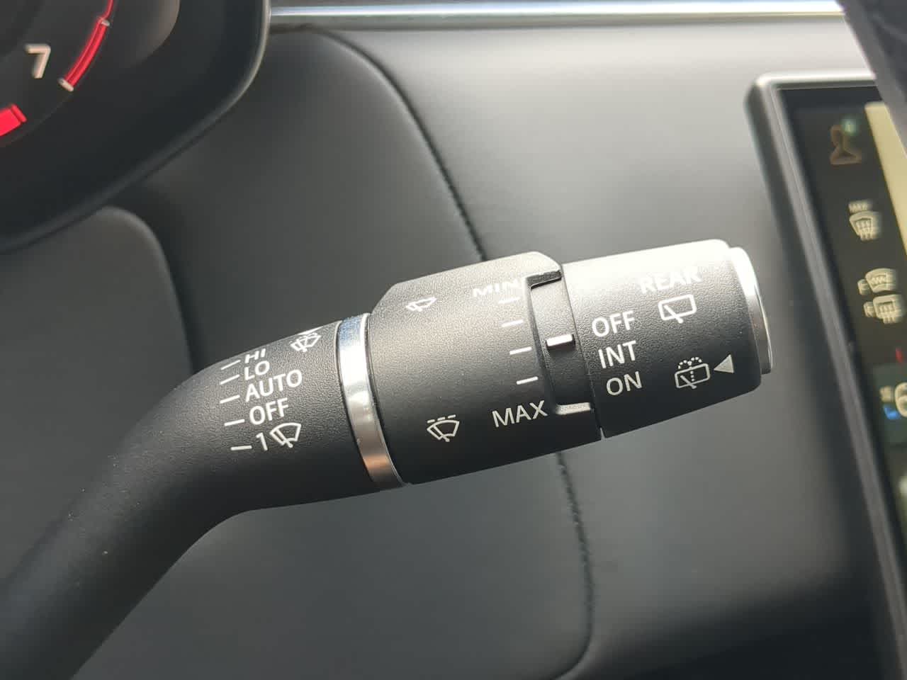 Thumbnail: 2025 Land Rover Range Rover Sport - 28