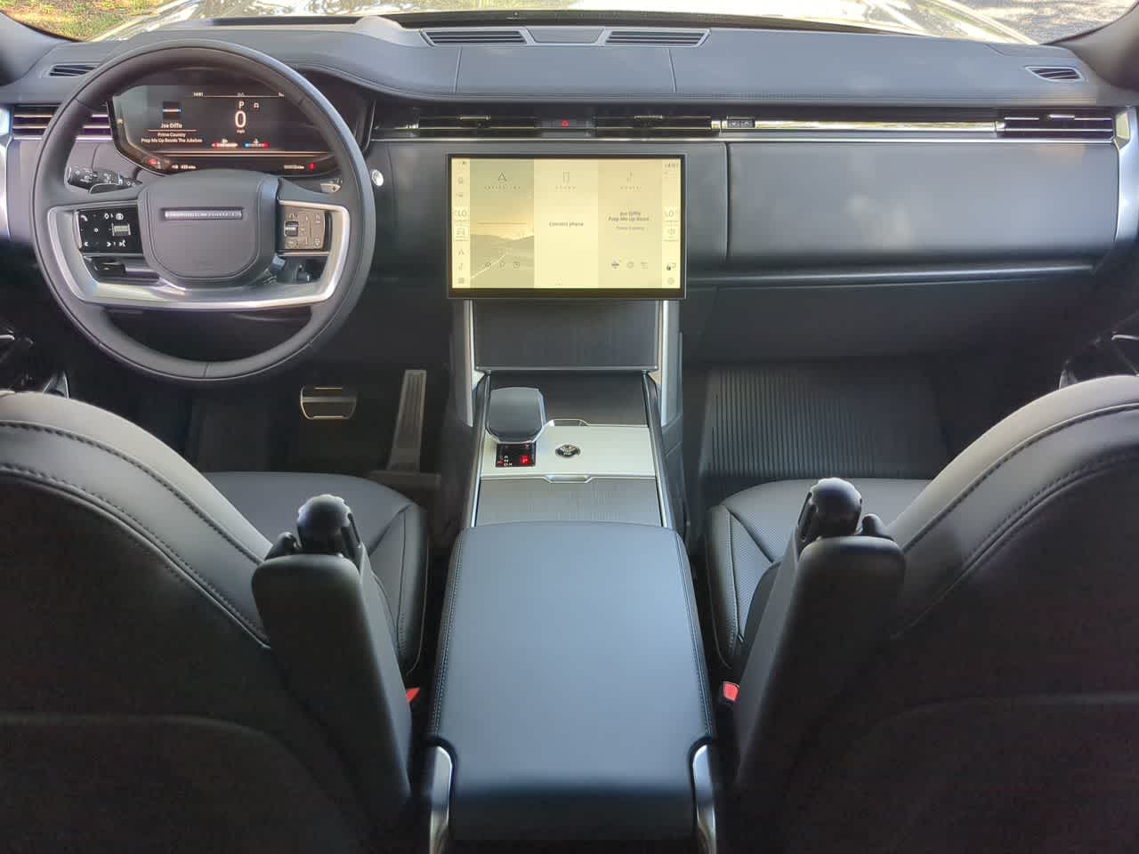 Thumbnail: 2026 Land Rover Range Rover - 15