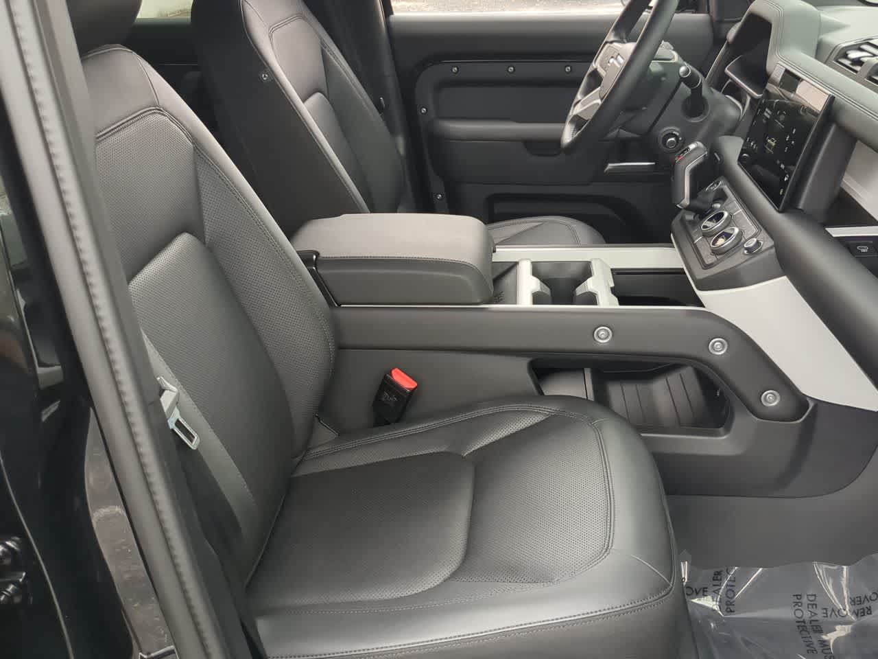 Thumbnail: 2025 Land Rover Defender - 23