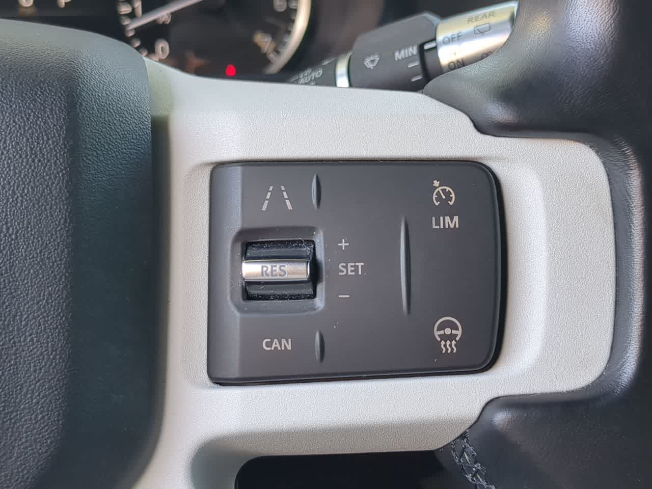 Thumbnail: 2022 Land Rover Defender - 27