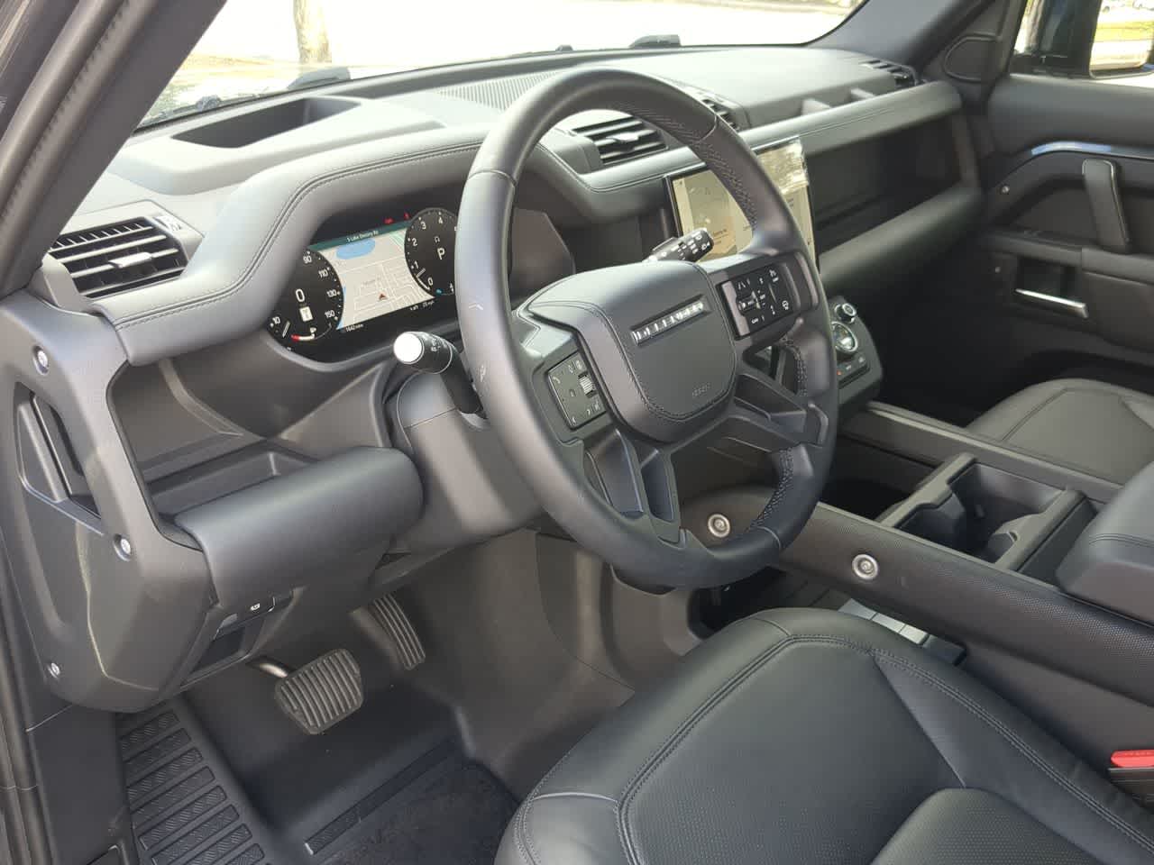 Thumbnail: 2025 Land Rover Defender - 10