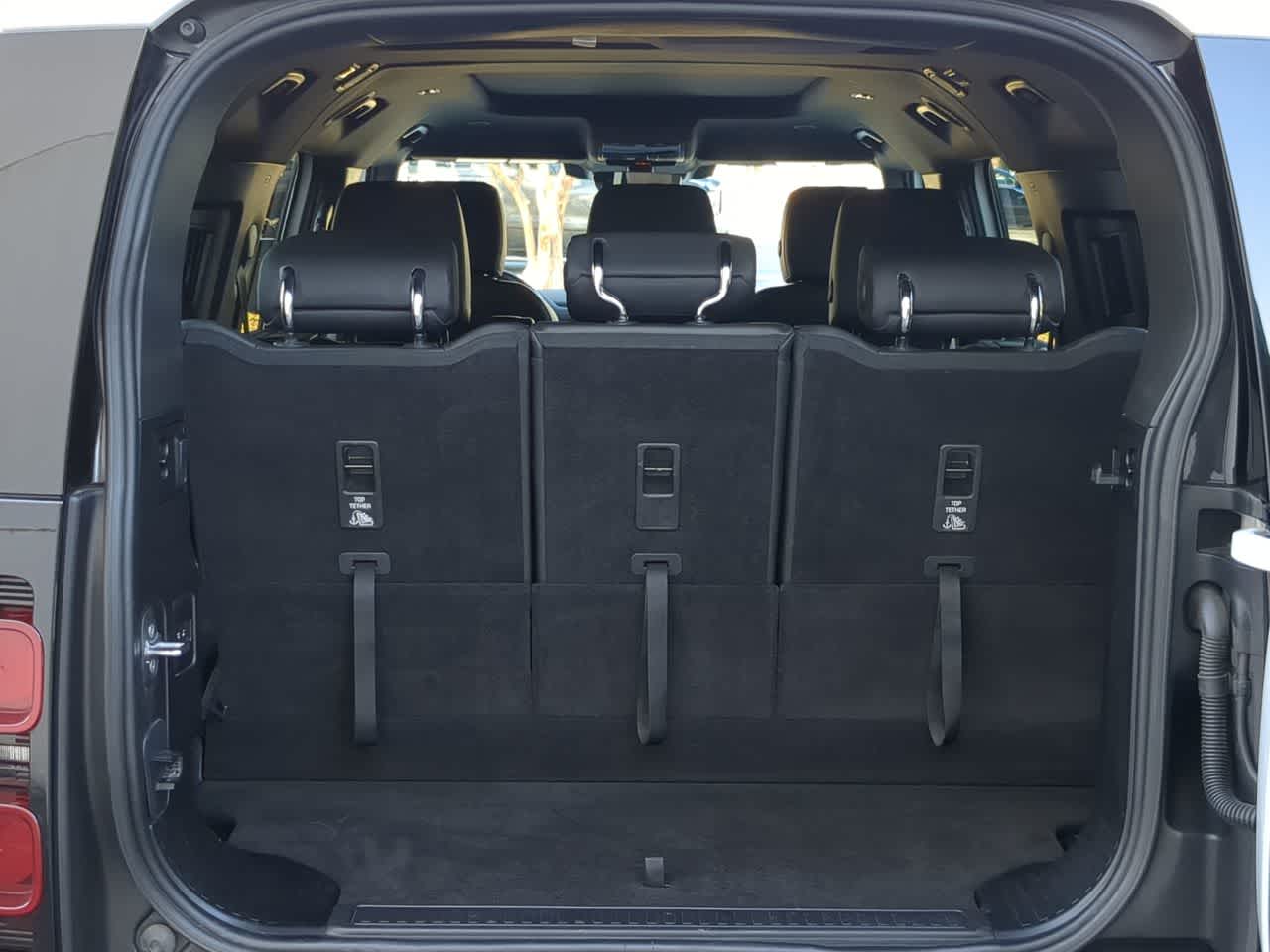 Thumbnail: 2024 Land Rover Defender - 36